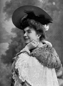 Französische Komikerin Jeanne Thomassin als Suzanne Radiguet im Stück "Les trois Anabaptistes" in Paris von Paul Nadar