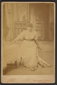 Sarah Bernhardt als Floria in La Tosca
