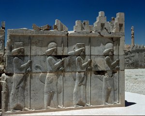 Mederwachen. Reliefs der östlichen Treppe der Apadana, 6. Jahrhundert v. Chr. von Persian School