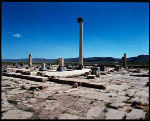 Ansicht der Überreste des ersten königlichen Palastes, erbaut unter Kyros von Persian School