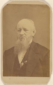 [Unbekannter älterer Mann mit langem Bart, ein Kneifer um den Hals] von Peter S. Weaver
