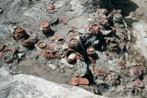 Zivilisation der Phönizier: Überreste von Vasen, Fundort der punischen Stadt Sulcis