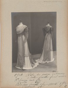 Albumseite: House of Worth, Kleid