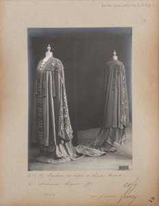 Albumseite: House of Worth, Abendcape