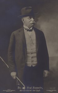 Graf Ferdinand von Zeppelin, deutscher Luftschiffkonstrukteur von Photographer German