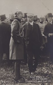 Kaiser Wilhelm II. und der deutsche Luftschiffkonstrukteur Graf Ferdinand von Zeppelin auf dem Flugplatz Tegel, Berlin, 29. August 1909 von Photographer German