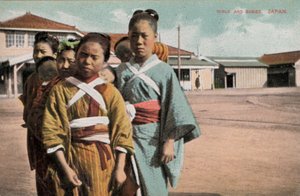 Mädchen und Babys, Japan von Photographer Japanese