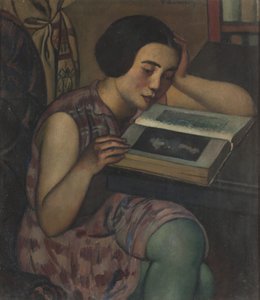Junges Mädchen beim Lesen