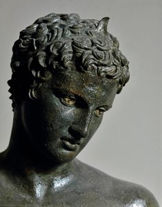 Griechische Kunst: Bronzestatue des „Jünglings von Marathon“ (Ephebe), die Hermes darstellt von Praxiteles