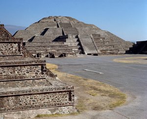Pyramide des Mondes von Pre Columbian Pre Columbian