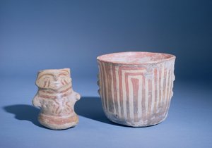 Gefäße aus Hacilar, Türkei, ca. 5500-00 v. Chr. (bemalte Keramik) von Prehistoric