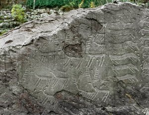 Prähistorie, Felskunst: Grabfelsen mit Darstellungen von Hirschen, Rindern. Kupferzeit. Äneolithische Periode (Chalkolithikum). Roche Nr. 1. Cemmo (Brescia) Parco archeologico nazionale dei Massi di Cemmo, Italien von Prehistoric Prehistoric