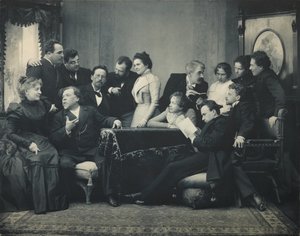 Anton Tschechow zwischen Schauspielern des Stücks Die Möwe, 1899