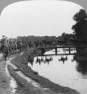 Ein Regiment der Allenbys-Kavallerie hinter der Linie, Ypern, Belgien, Erster Weltkrieg
