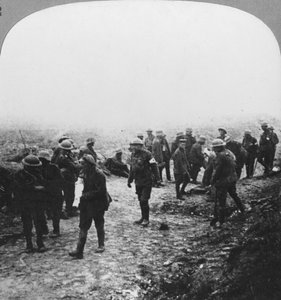 Versorgung der Verwundeten an der Menin-Straße, Ypern, Flandern, Belgien, Erster Weltkrieg, ca. 1914-1918