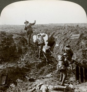 Britische Soldaten greifen die Hindenburg-Linie an, Erster Weltkrieg, 1917-1918