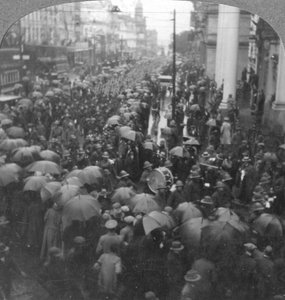 Britische Truppen paradieren auf der Adderley Street, Kapstadt, Südafrika, Erster Weltkrieg von Realistic Travels Publishers