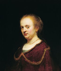 Junge Frau mit Goldkette