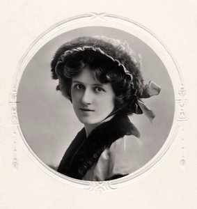 Nina Sevening, britische Schauspielerin, frühes 20. Jahrhundert von Rita Martin