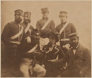 Zwei Offiziere und vier Männer mit Cantinière, Krim, 1855