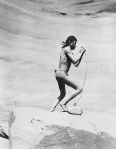 Navajo-Indianer spannt den Bogen, ca. 1913