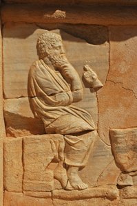 Basreliefs am Proszenium des römischen Theaters, Sabratha, Libyen, 2. Jahrhundert n. Chr.