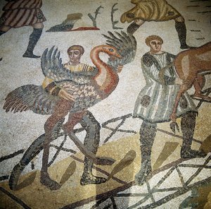 Jäger lädt Strauß auf ein Schiff, Detail (Mosaik) von Roman