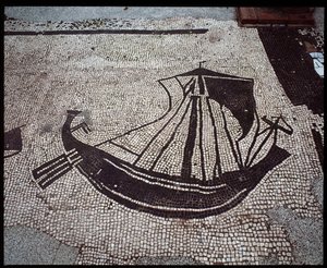 Römische Kunst: „Schiff“ Mosaik der Corporation des gens de la mer, Place des Corporations von Roman