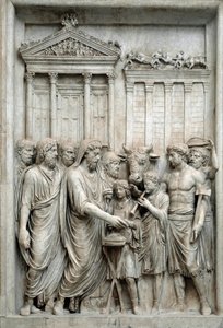 Römischer Kaiser Marcus Aurelius opfert vor dem Tempel des Jupiter, Rom, ca. 161-180 (Marmorrelief) von Roman
