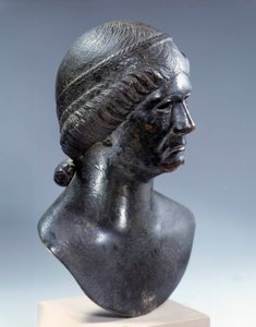 Römische Kunst: Bronze Frauenkopf. Anfang des 1. Jahrhunderts n. Chr. Paris, Louvre von Roman