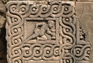 Architektonisches Fragment mit geschnitzter Dekoration, Detail, Hochimperiale Periode (27 v. Chr.-395 n. Chr.) von Roman Imperial Period