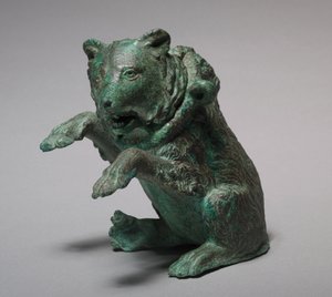 Ölampulle in Form eines tanzenden Bären, 200er Jahre von Roman Imperial Period