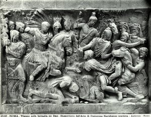 Detail des großen Trajan-Frieses im Konstantinsbogen, Römisches Forum von Roman Roman
