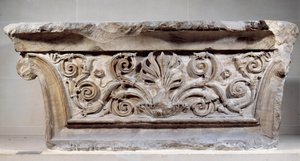 Pilasterkapitell. Architektur des Römischen Reiches. Paris, Louvre von Roman Roman