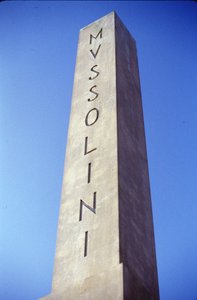 Rom Foro Italico. Überblick über den Obelisken, der Mussolini gewidmet ist. von Roman Roman