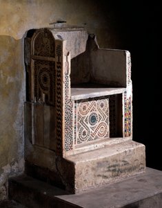Marmor- und Mosaikstuhl von Gegenpapst Clemens VII, cosmatesker Stil von Romanesque
