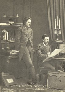 Anton Tschechow (links) mit seinem Bruder Nikolay in Moskau von Russian Photographer