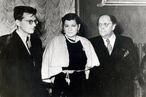 Der Komponist Dmitri Dmitrijewitsch Schostakowitsch, Sängerin Maria Maksakowa und Schriftsteller Alexei Nikolajewitsch Tolstoi