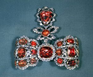 Schleifenbrosche mit Brillantschliff-Diamanten und Spinellen, von Pfisterer, 1764 (Gold, Silber, Diamanten und Spinelle)