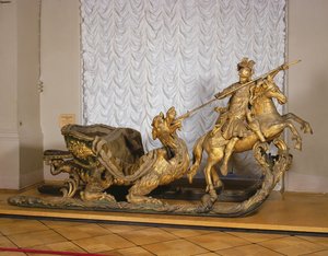 Karnevalsschlitten mit der Figur des St. Georg (Holz & Blattgold)
