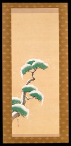Hängerolle, die eine schneebedeckte Kiefer darstellt, aus einem Triptychon der drei Jahreszeiten, Japanisch, frühes 19. Jahrhundert von Sakai Hoitsu