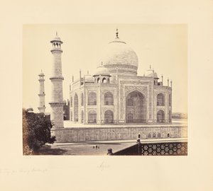 Agra; Der Taj, von der Ecke des Hofes von Samuel Bourne