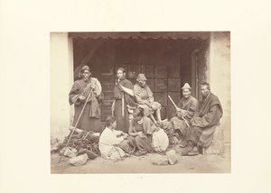 Darjeeling; Gruppe von Bhooteas und Nepalesen von Samuel Bourne