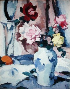 Rosen in einer blau-weißen Vase von Samuel John Peploe
