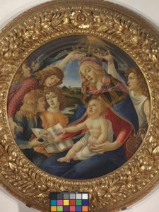 Maria mit Kind und fünf Engeln