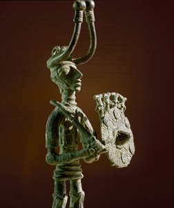 Nuragische Kultur (Nuraghi) Sardinien: Statuette eines Kriegers mit Schild und Bronzeschwert. 8.-7. Jahrhundert v. Chr. Cagliari, Museo Nazionale Archeologico, Sardinien, Italien von Sardinia Nuragic Civilization