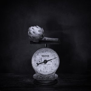 Vintage Artischockenstillleben von Saskia Dingemans