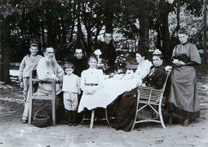 Die Familie des russischen Autors Leo Tolstoi, späte 19. oder frühe 20. Jahrhundert