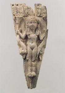 Pferdestirnriemen mit einer weiblichen Figur flankiert von Löwen