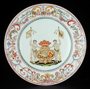 Teller dekoriert in Famille-Rose-Emaille mit den Wappen von Goos von Ghyseghem, verbunden mit Vecquemans und Goubau, Yonzheng-Periode (1725-35) ca. 1730